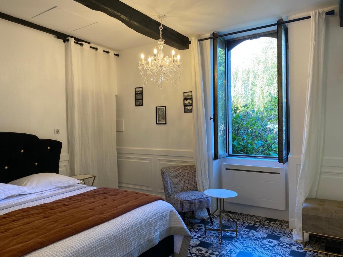 Chambre D'Hote 1787 : Les Terrasses Des Pyrenees Laloubere Exterior foto